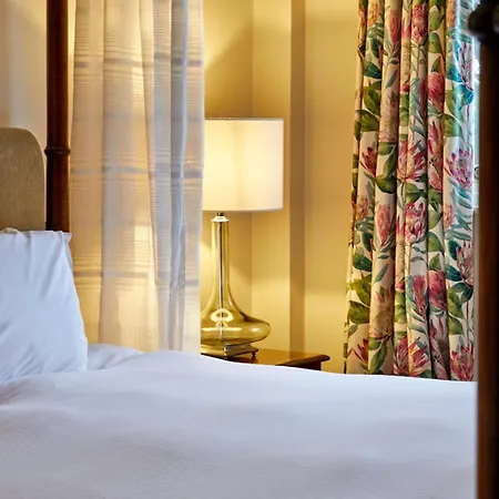 Ockenden Manor Hotel & Spa-2